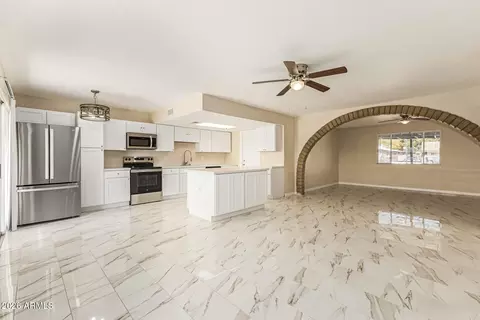 Living - 1521 E Diamond Ave, Mesa, AZ 85204 photo 1 of 1