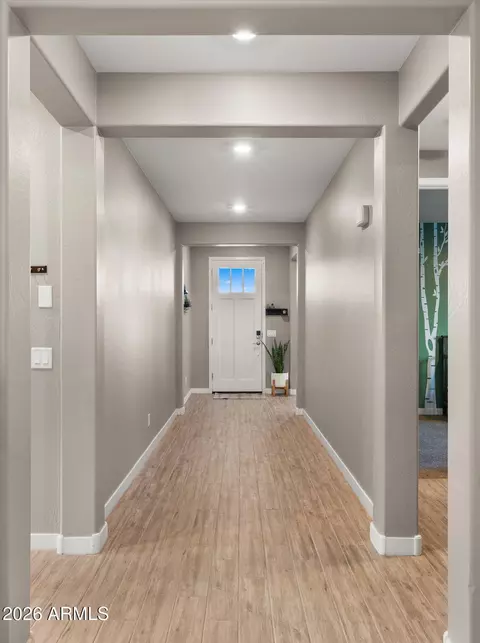 Entry Way - 9741 E Research Ave, Mesa, AZ 85212 photo 3 of 8