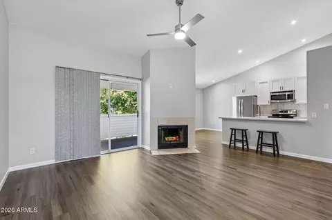 2910 W Marconi Ave #220, Phoenix, AZ 85053