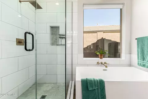 Bath - 2231 W Valhalla Ct, Anthem, AZ 85086 photo 3 of 5