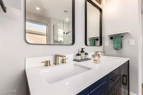 Bath - 2231 W Valhalla Ct, Anthem, AZ 85086 photo 1 of 5