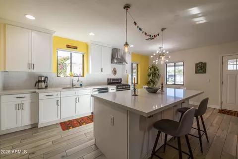 Kitchen - 1517 E Pinchot Ave, Phoenix, AZ 85014 photo 7 of 10