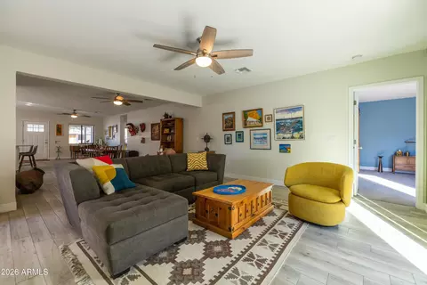 Living - 1517 E Pinchot Ave, Phoenix, AZ 85014 photo 4 of 6
