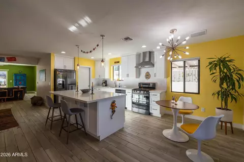 Kitchen - 1517 E Pinchot Ave, Phoenix, AZ 85014 photo 1 of 10