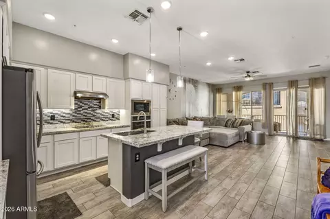 Kitchen - 15550 S 5th Ave #236, Phoenix, AZ 85045 photo 3 of 4
