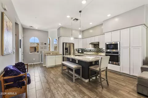 Kitchen - 15550 S 5th Ave #236, Phoenix, AZ 85045 photo 2 of 4
