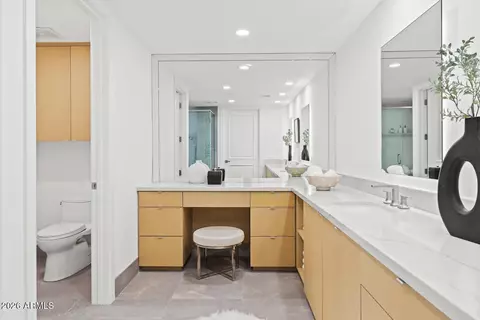 Bath - 2402 Esplanade Ln #604, Phoenix, AZ 85016 photo 6 of 7
