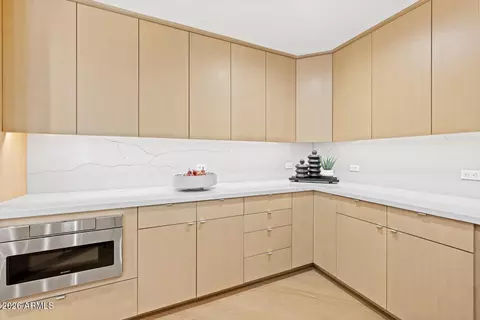 Kitchen - 2402 Esplanade Ln #604, Phoenix, AZ 85016 photo 5 of 6