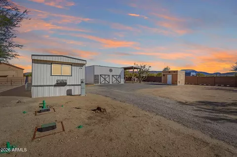 24 W Circle Mountain Rd, New River, AZ 85087