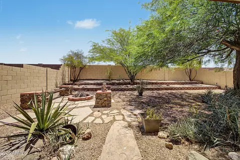 Exterior - 1925 S Palo Verde Dr, Apache Junction, AZ 85120 photo 5 of 10