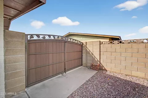 Exterior - 1650 E Grandview St, Mesa, AZ 85203 photo 7 of 15