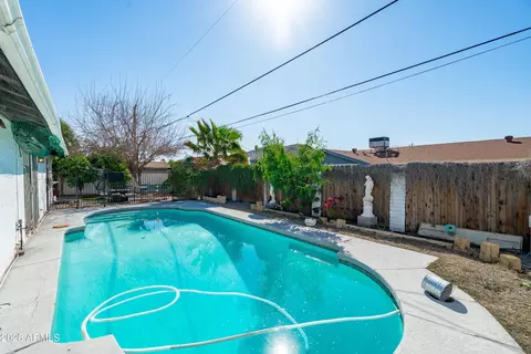 Exterior - 2143 W Eugie Ave, Phoenix, AZ 85029 photo 6 of 9