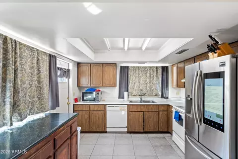 Kitchen - 2143 W Eugie Ave, Phoenix, AZ 85029 photo 1 of 3