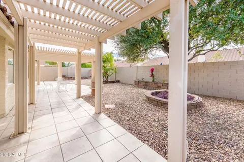 Exterior - 1033 E Hearne Way, Gilbert, AZ 85234 photo 4 of 7