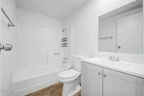 Bath - 7645 E Gale Ave, Mesa, AZ 85209 photo 1 of 2