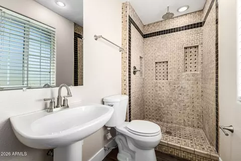 Bath - 7613 W Devonshire Ave, Phoenix, AZ 85033 photo 1 of 2