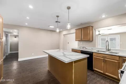 Kitchen - 7613 W Devonshire Ave, Phoenix, AZ 85033 photo 3 of 5