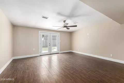 Living - 7613 W Devonshire Ave, Phoenix, AZ 85033 photo 4 of 7