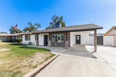 Exterior - 7613 W Devonshire Ave, Phoenix, AZ 85033 photo 3 of 10