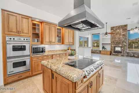 Kitchen - 1620 E Silverwood Dr, Phoenix, AZ 85048 photo 2 of 3