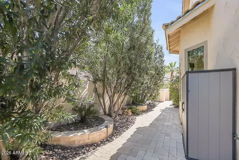 Exterior - 1620 E Silverwood Dr, Phoenix, AZ 85048 photo 13 of 14
