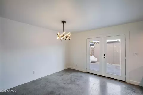 Dining - 3846 N 30th St, Phoenix, AZ 85016 photo 2 of 2