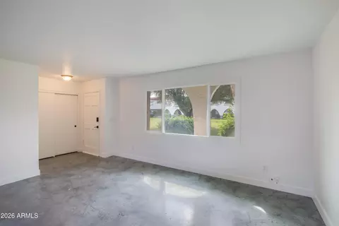 Living - 3846 N 30th St, Phoenix, AZ 85016 photo 3 of 4