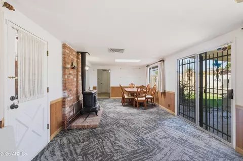 Dining - 3322 W Pierson St, Phoenix, AZ 85017 photo 4 of 5
