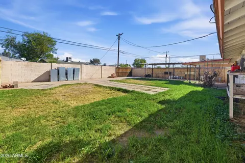 Exterior - 3322 W Pierson St, Phoenix, AZ 85017 photo 7 of 9