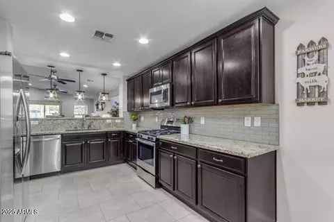 Kitchen - 2220 E Stacey Rd, Gilbert, AZ 85298 photo 1 of 2
