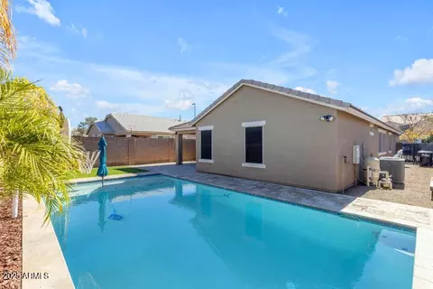 Exterior - 2220 E Stacey Rd, Gilbert, AZ 85298 photo 3 of 11