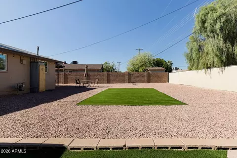 Exterior - 6320 W Mitchell Dr, Phoenix, AZ 85033 photo 2 of 3