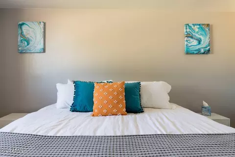 Bedroom - 6320 W Mitchell Dr, Phoenix, AZ 85033 photo 6 of 8