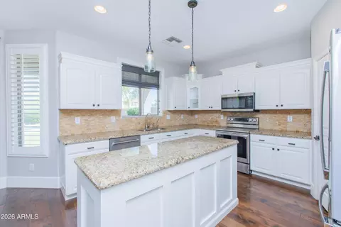 Kitchen - 3326 E Mead Dr, Gilbert, AZ 85298 photo 4 of 6