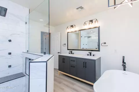 Bath - 3326 E Mead Dr, Gilbert, AZ 85298 photo 7 of 11