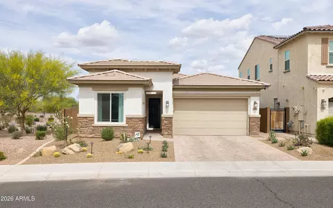 3276 E Los Gatos Dr, Phoenix, AZ 85050