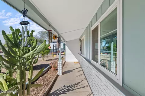 Exterior - 808 E Cinnabar Ave, Phoenix, AZ 85020 photo 5 of 15