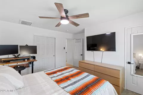 Bedroom - 808 E Cinnabar Ave, Phoenix, AZ 85020 photo 2 of 7