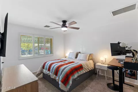Bedroom - 808 E Cinnabar Ave, Phoenix, AZ 85020 photo 1 of 7