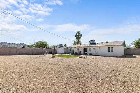 Exterior - 808 E Cinnabar Ave, Phoenix, AZ 85020 photo 14 of 15