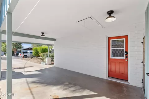 Exterior - 808 E Cinnabar Ave, Phoenix, AZ 85020 photo 6 of 15