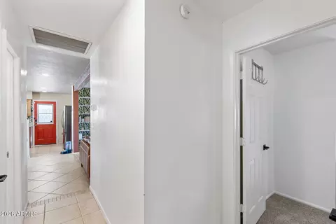Entry Way - 808 E Cinnabar Ave, Phoenix, AZ 85020 photo 1 of 1
