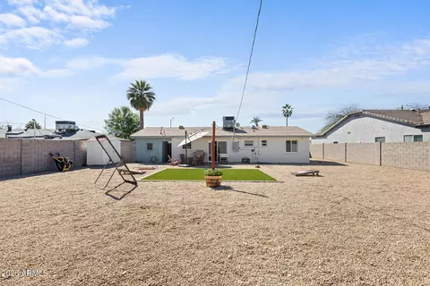 Exterior - 808 E Cinnabar Ave, Phoenix, AZ 85020 photo 13 of 15