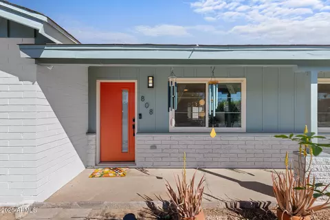 Exterior - 808 E Cinnabar Ave, Phoenix, AZ 85020 photo 7 of 15