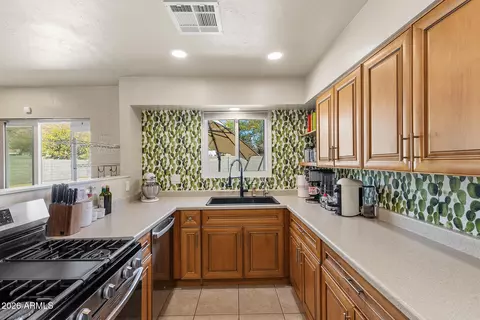 Kitchen - 808 E Cinnabar Ave, Phoenix, AZ 85020 photo 1 of 6