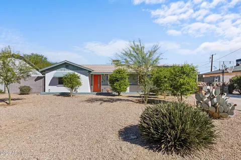 Exterior - 808 E Cinnabar Ave, Phoenix, AZ 85020 photo 3 of 15