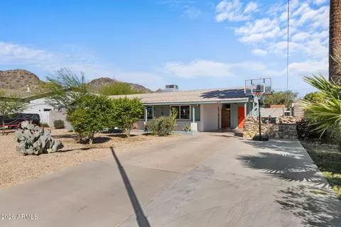 Exterior - 808 E Cinnabar Ave, Phoenix, AZ 85020 photo 4 of 15