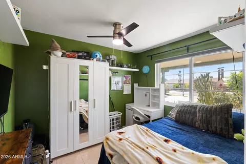 Bedroom - 808 E Cinnabar Ave, Phoenix, AZ 85020 photo 6 of 7