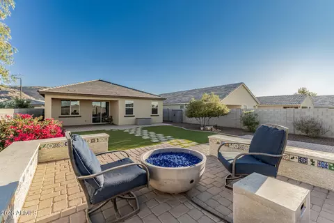 Exterior - 2322 E Harwell Rd, Phoenix, AZ 85042 photo 9 of 16