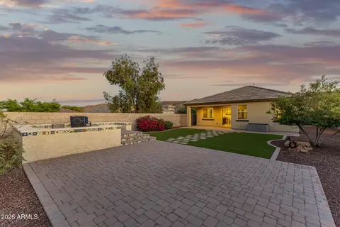 Exterior - 2322 E Harwell Rd, Phoenix, AZ 85042 photo 8 of 16